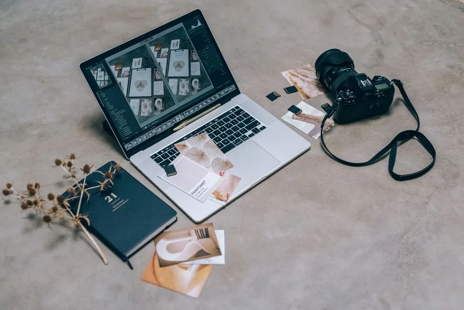 Designer’s two-screen setup